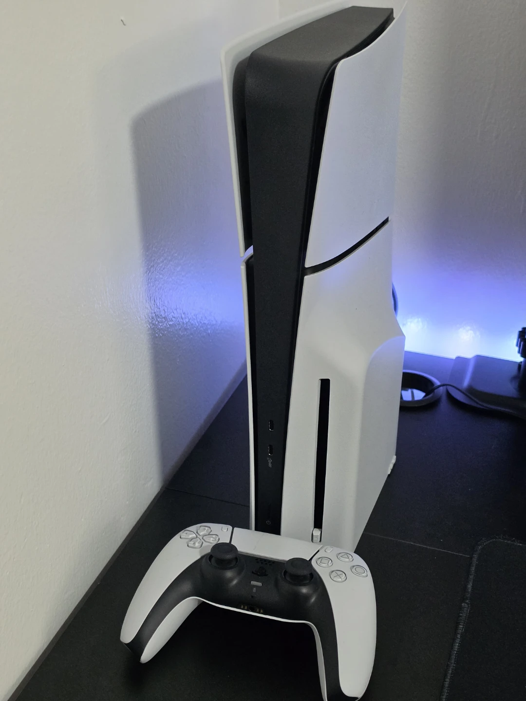 PS5 825GB disk edition and Black ops 7 game