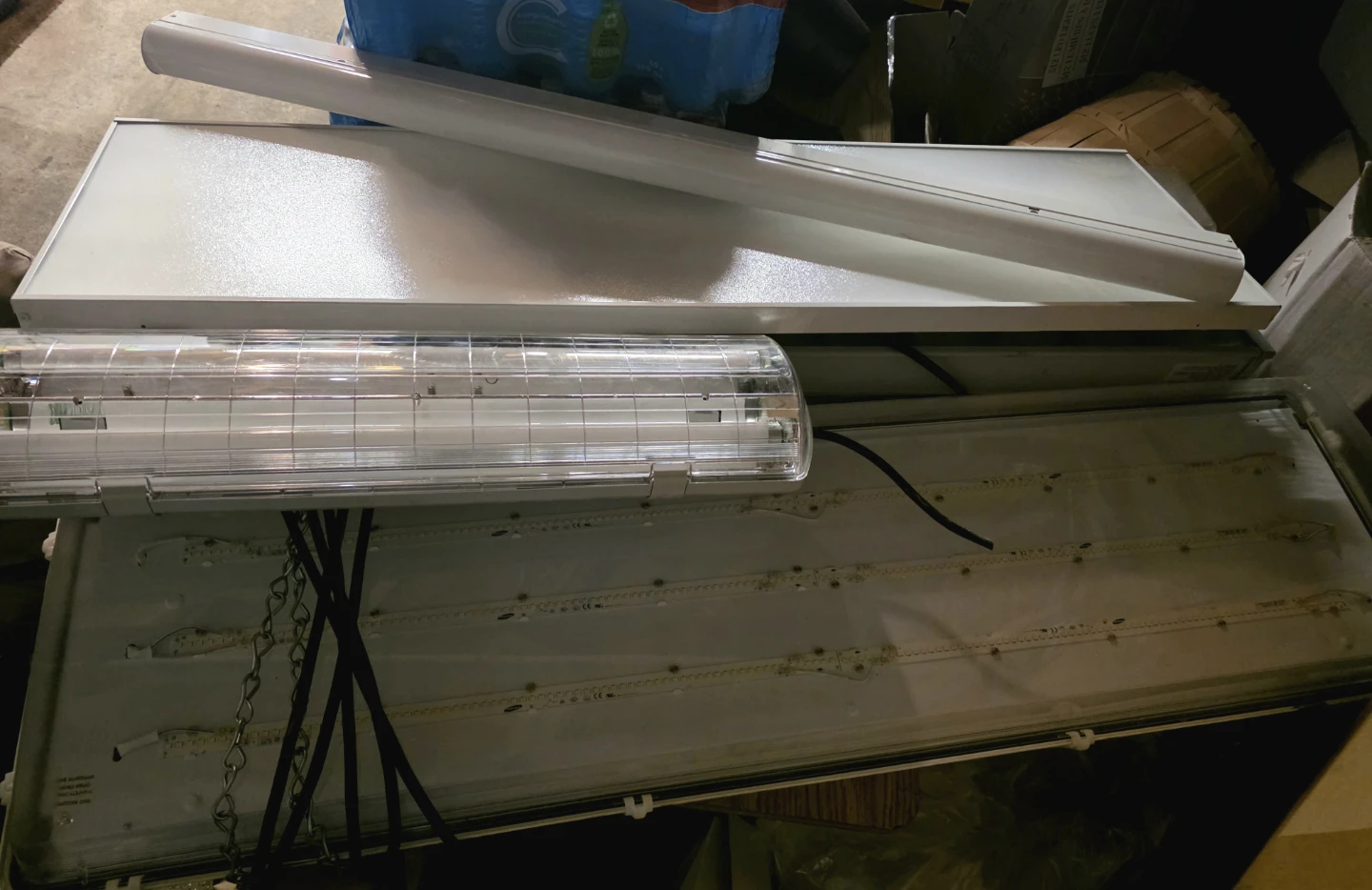 Assorted Commercial LED Hibays & Vapourtites (Singles Only) - photo 4