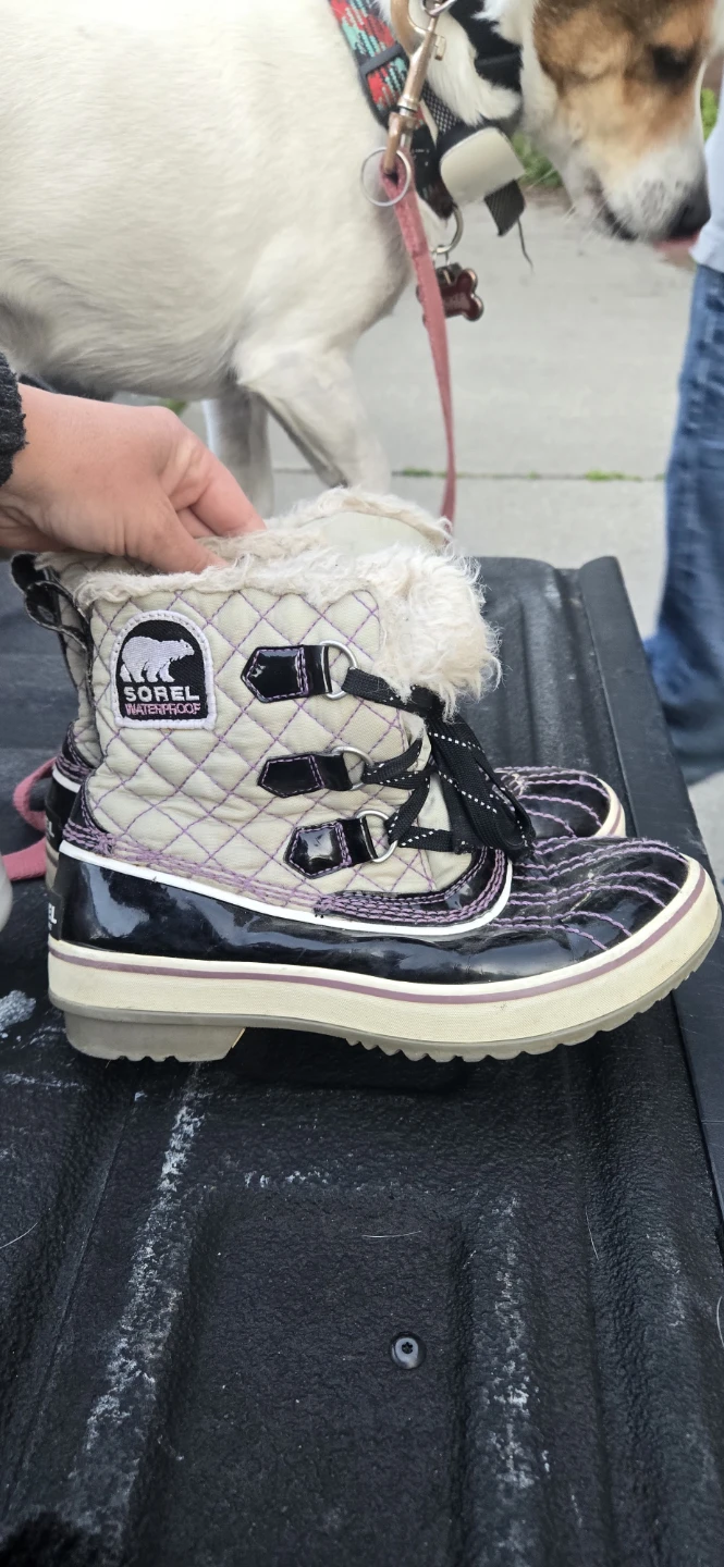 Sorel Waterproof kids Winter Boots - Size 6