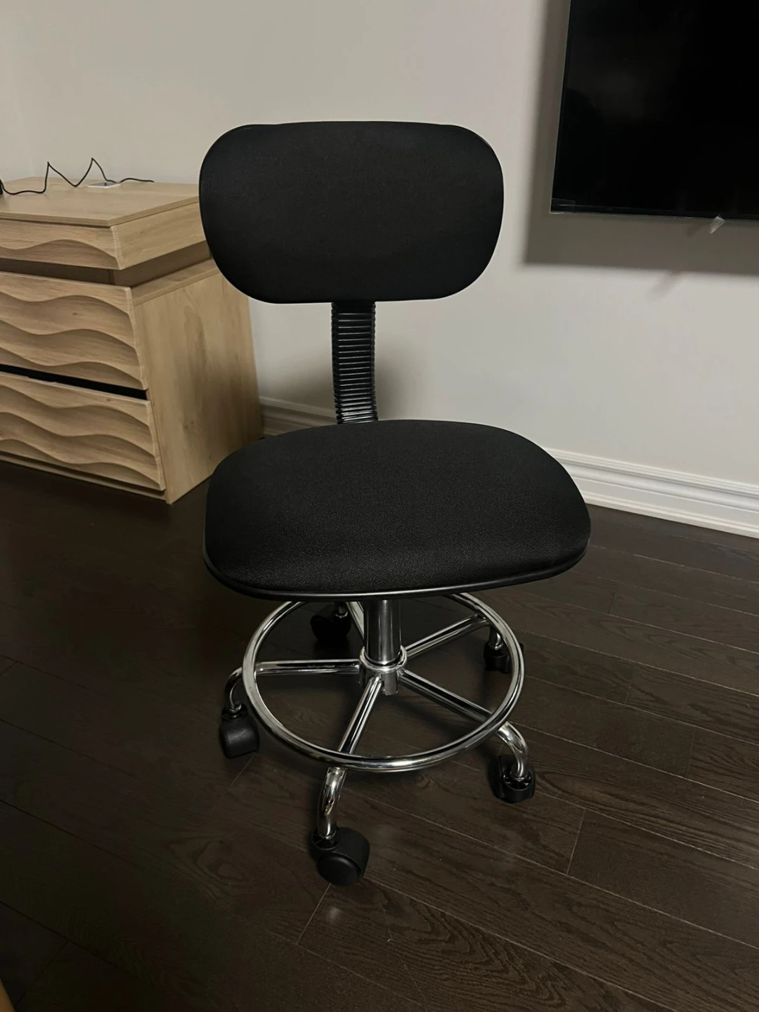 Black Office Chair with Wheels - photo 2
