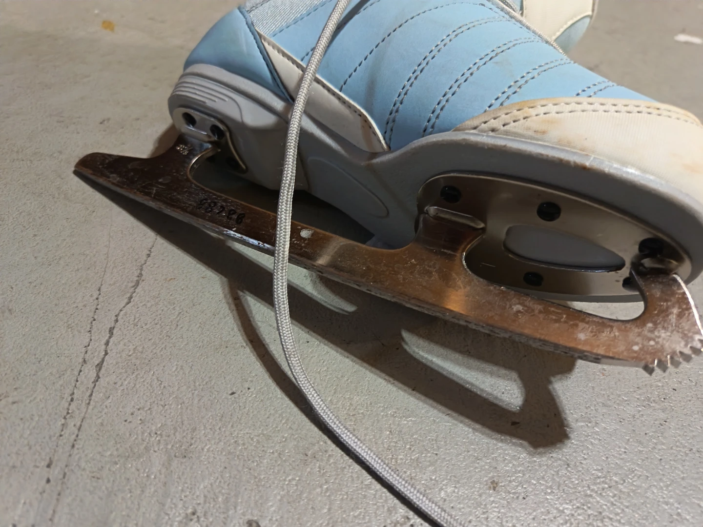 Bauer Figure Skates - Size 5 Youth - photo 3
