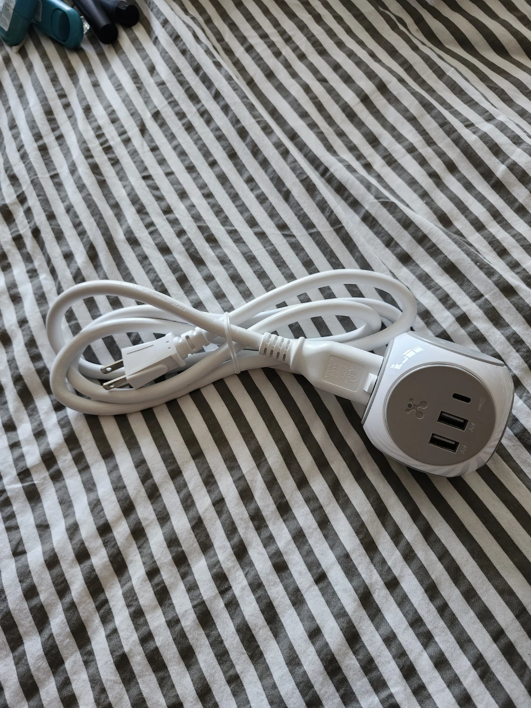 White Power Strip with 2 USB Ports