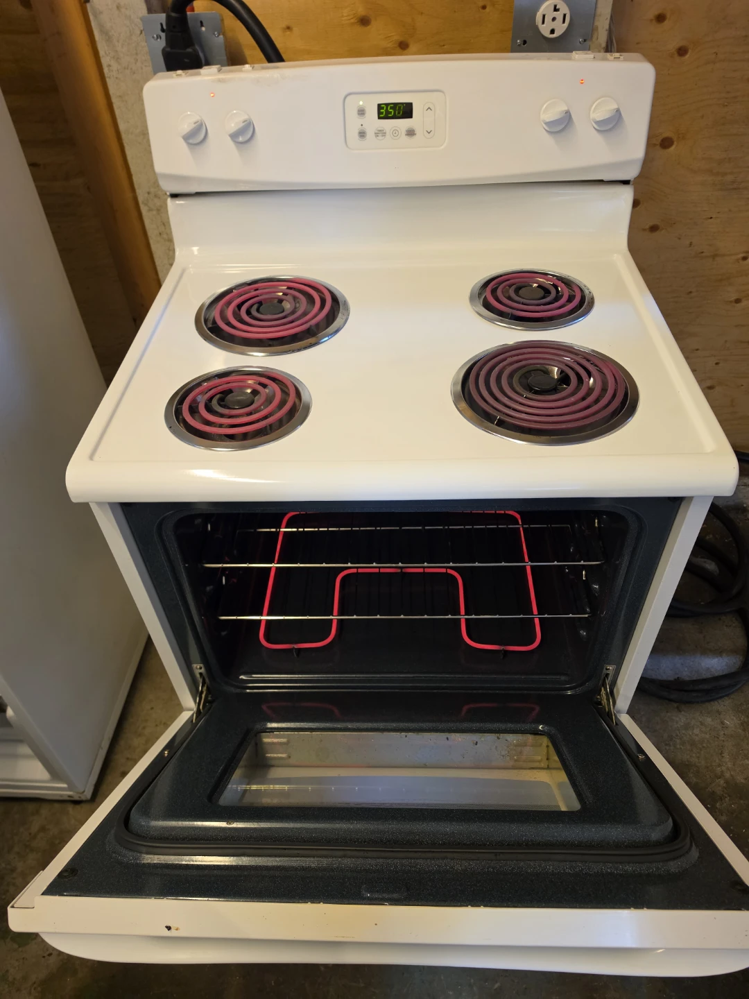 Frigidaire 30" White Electric Coil Range - Delivery Available 🚚