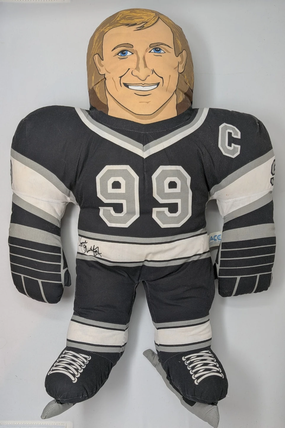 1991 Wayne Gretzky #99 MVP Sports Stars Power Skaters Plush 24"