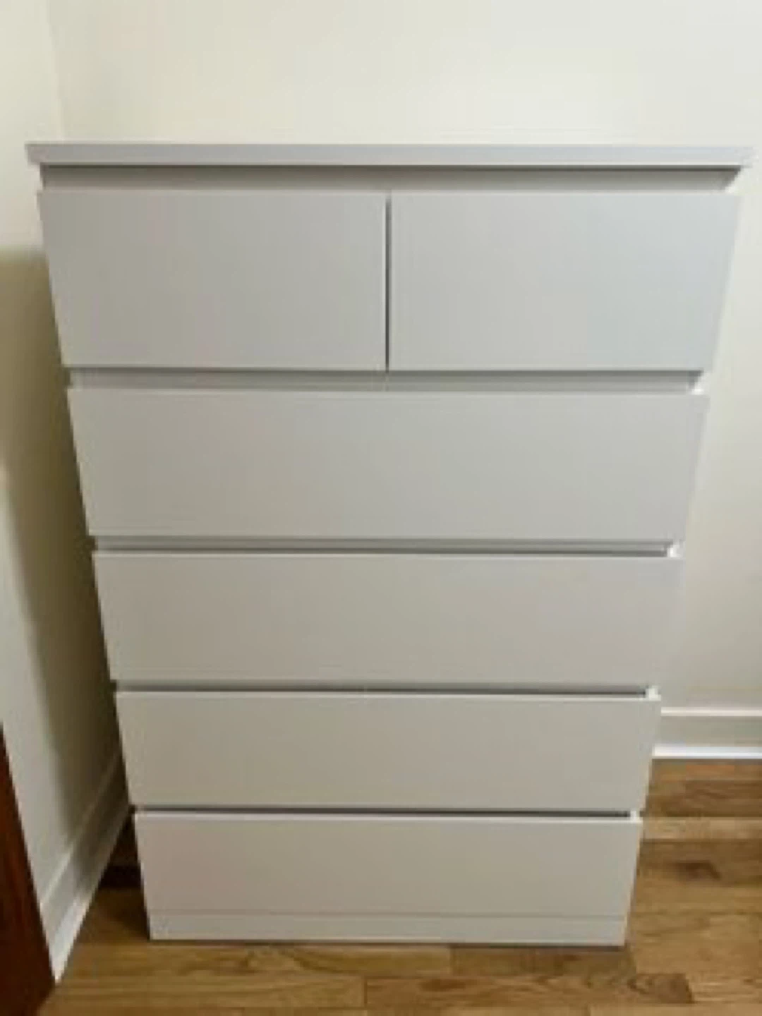 White 6-Drawer Dresser