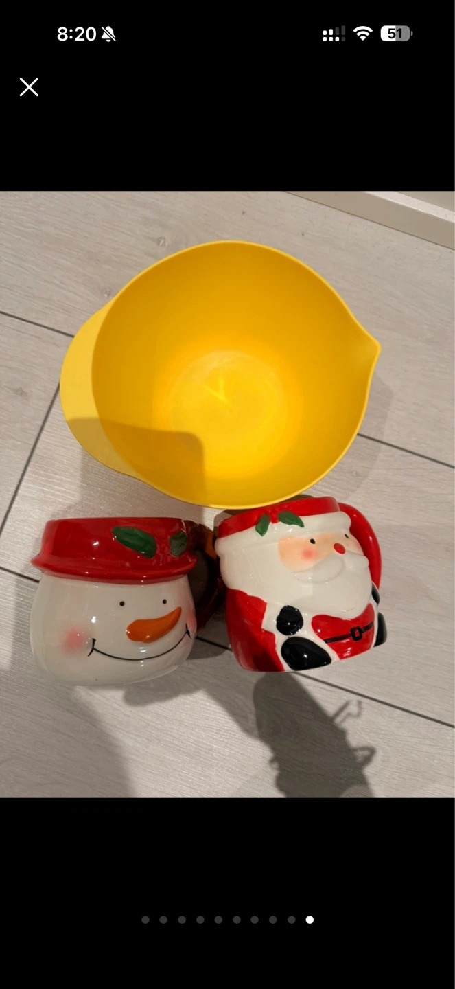 Kitchen Utensil Set & Christmas Mugs