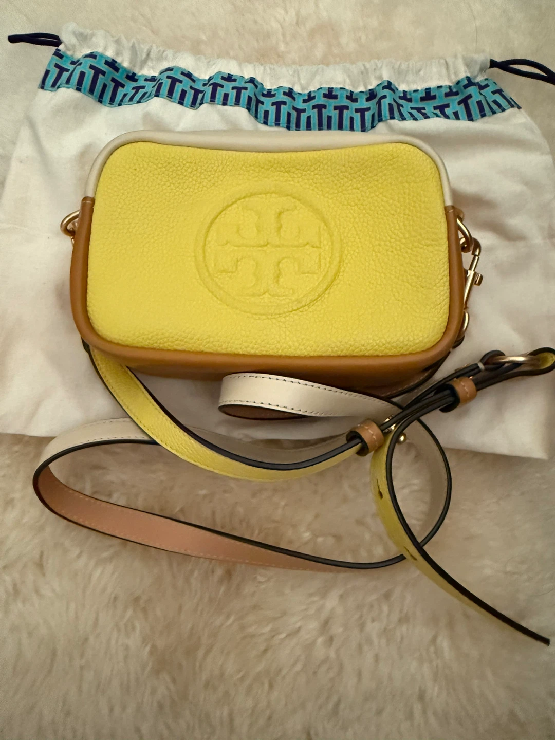 Tory Burch Kira Chevron Small Camera Bag