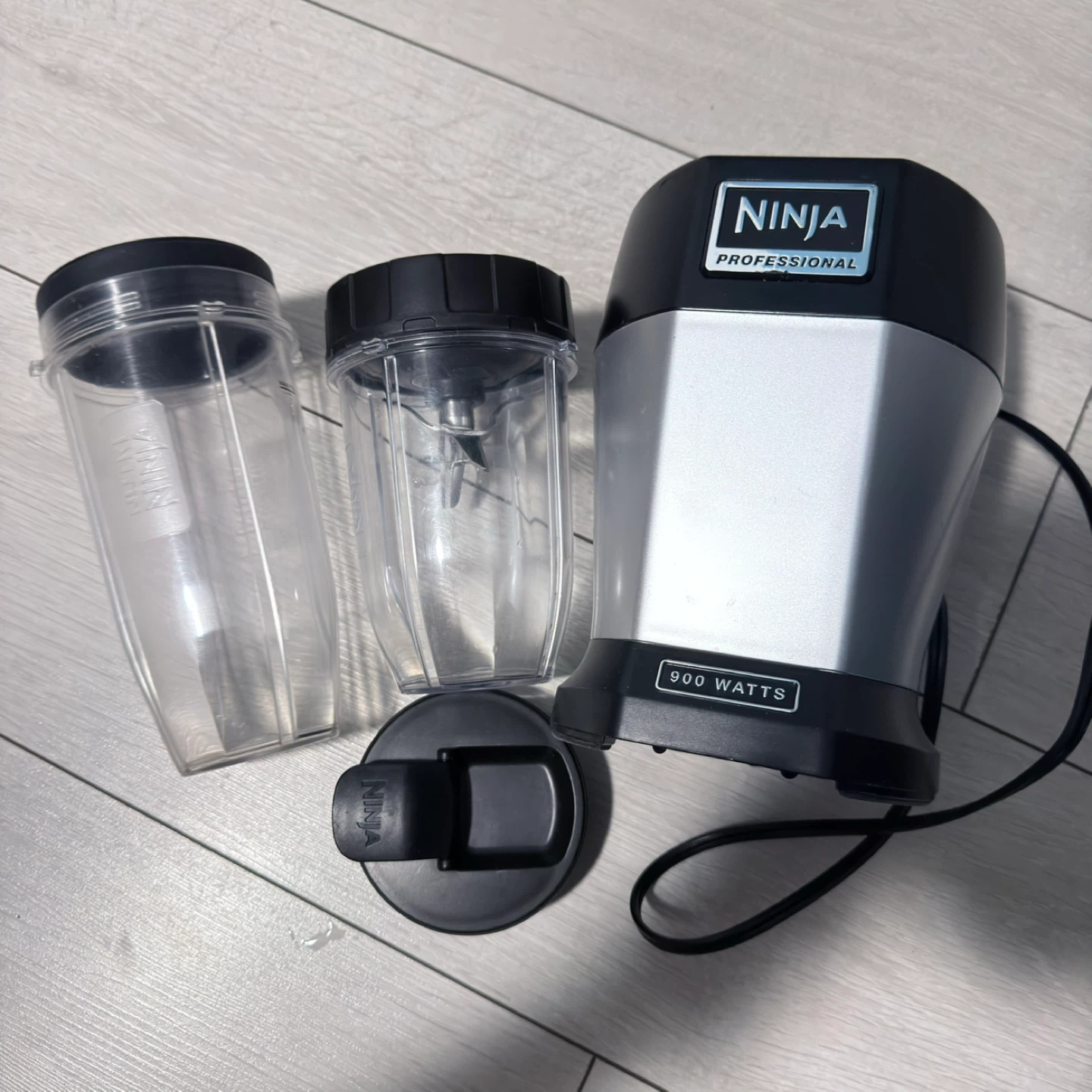 Ninja Professional Blender with 900 Watts Power - photo 2