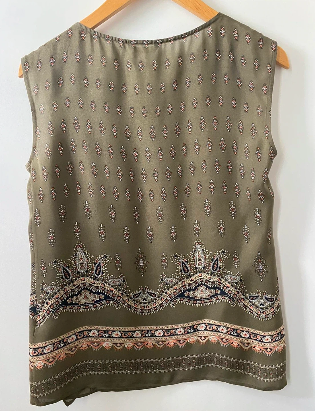 Massimo Dutti Sleeveless Blouse - Green Paisley Print - photo 2