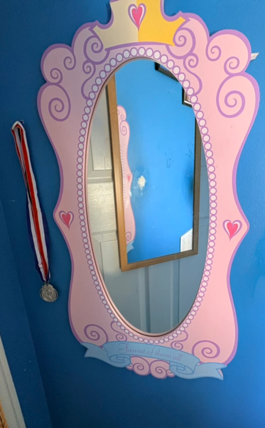Princess Crown Mirror in good condition - photo 4