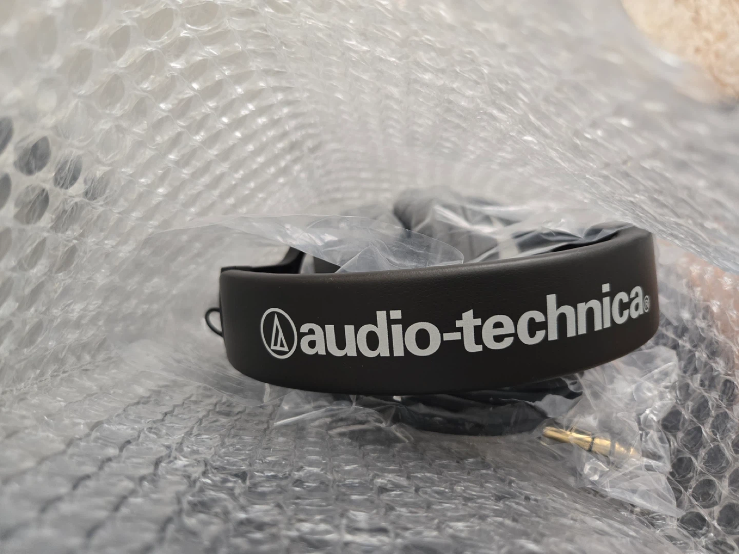 Audio-Technica ATH-M20x professional studio monitor headphones