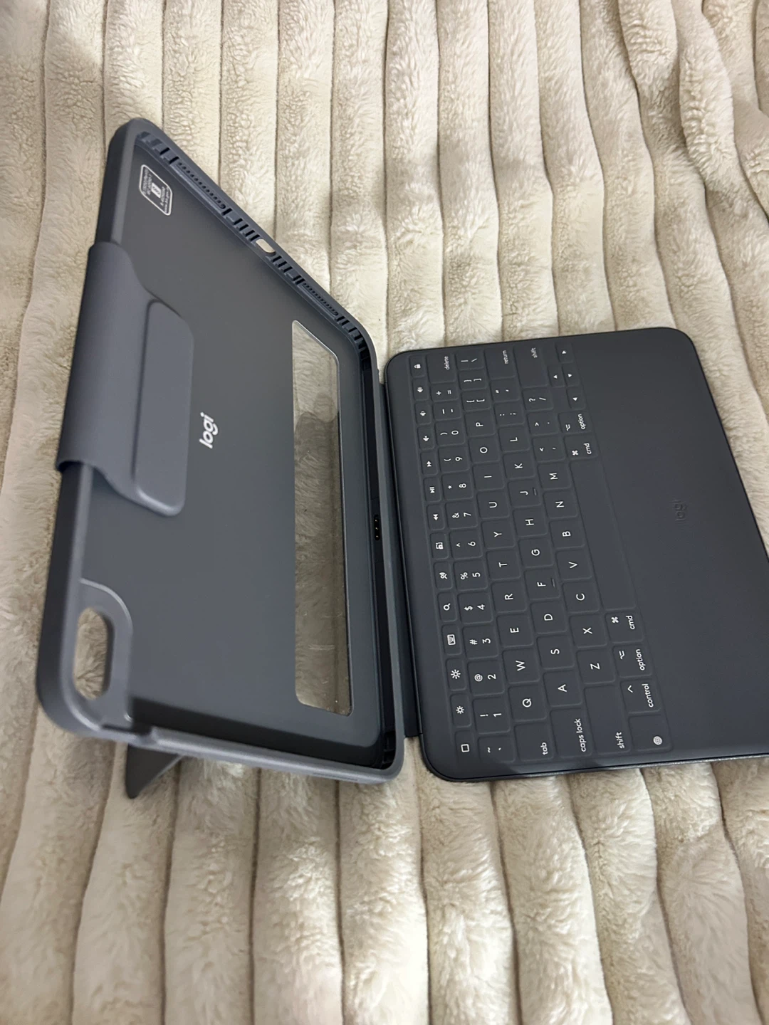 Logitech Folio Touch Keyboard Ipad Air - photo 4