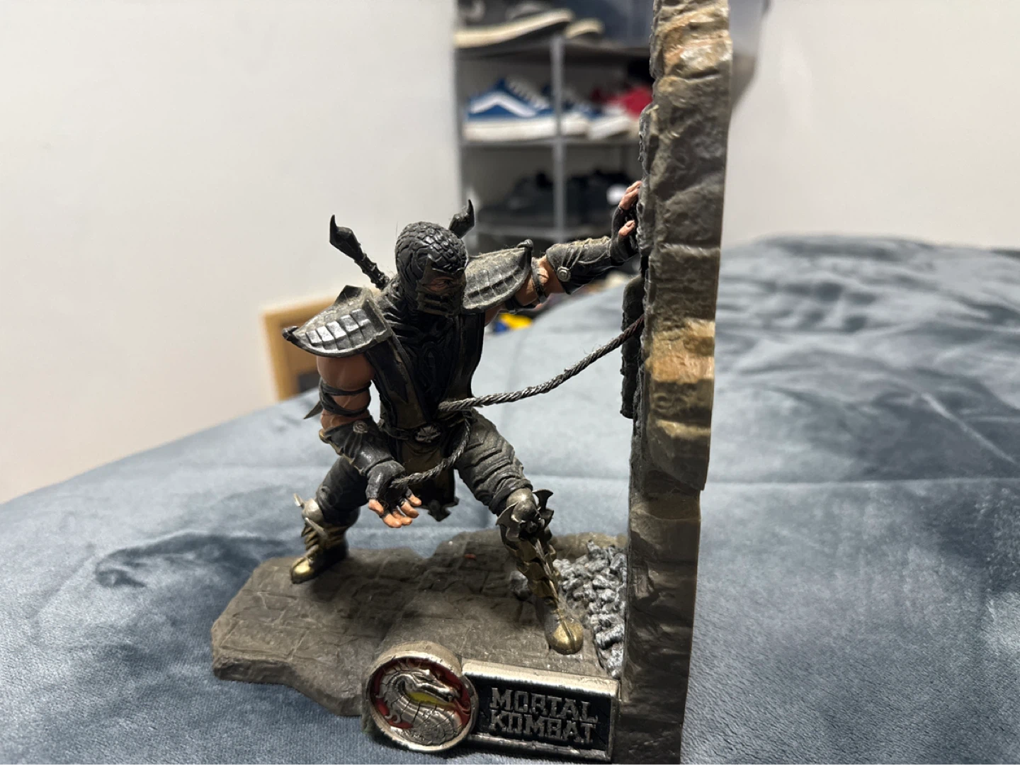 Mortal Kombat Scorpion Figurine - photo 2