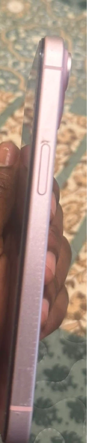 Pink iPhone 15 - photo 3