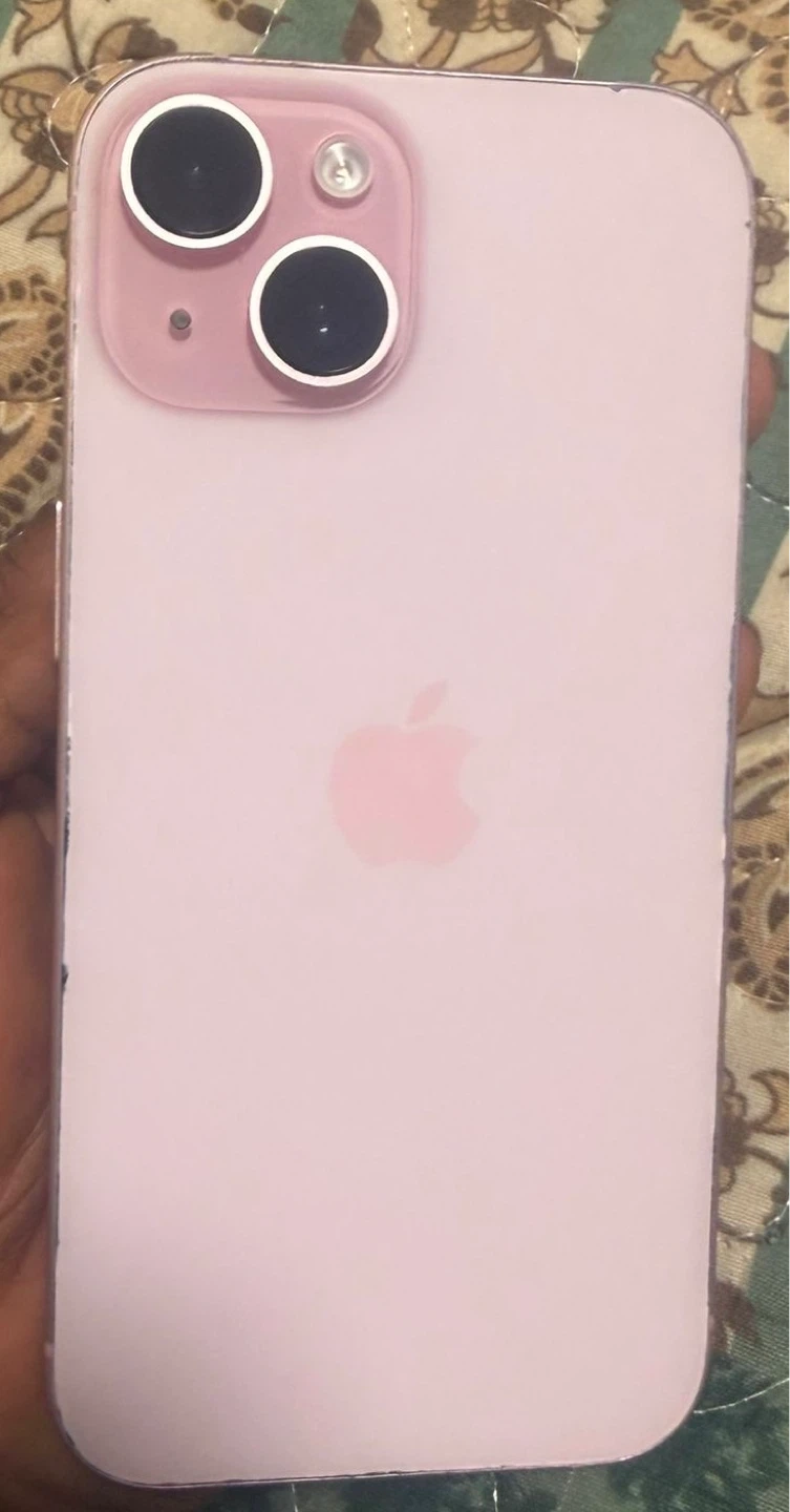 Pink iPhone 15 - photo 5
