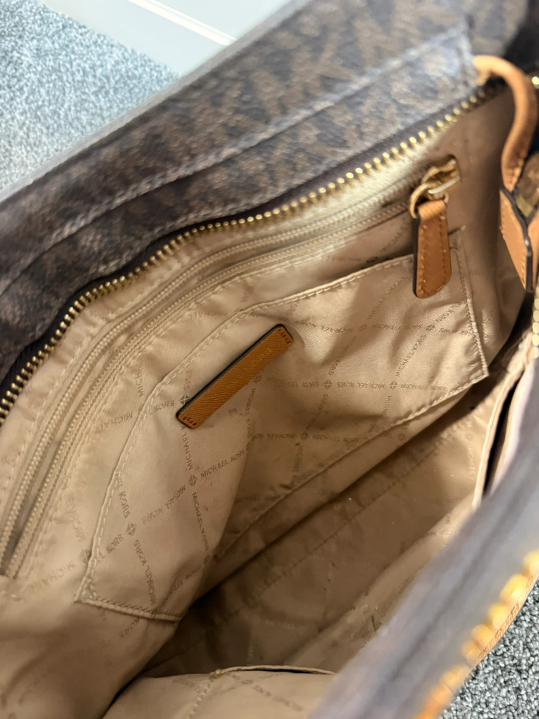 Michael Kors Shoulder Bag - photo 3