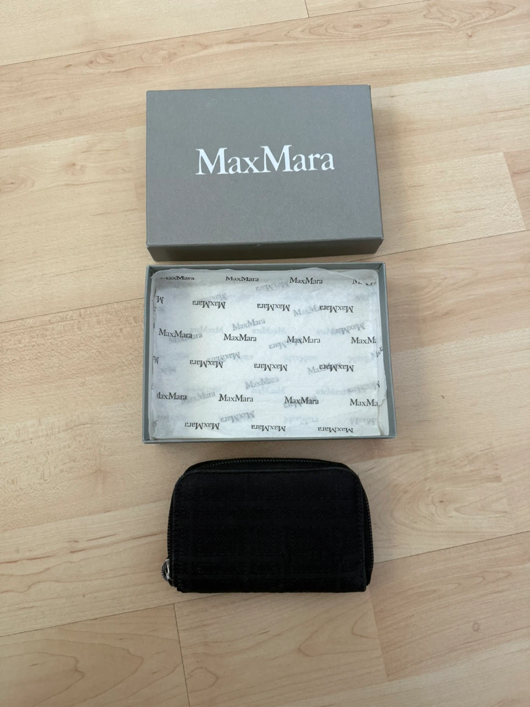 Max Mara black coin pouch purse wallet
