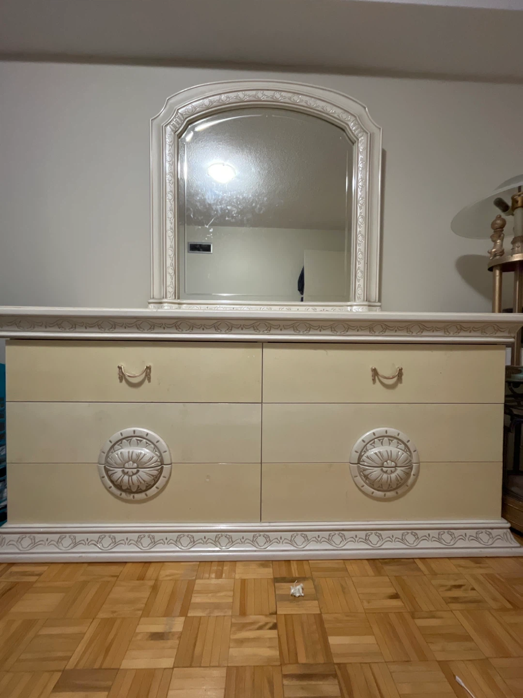 Cream dresser with mirror
