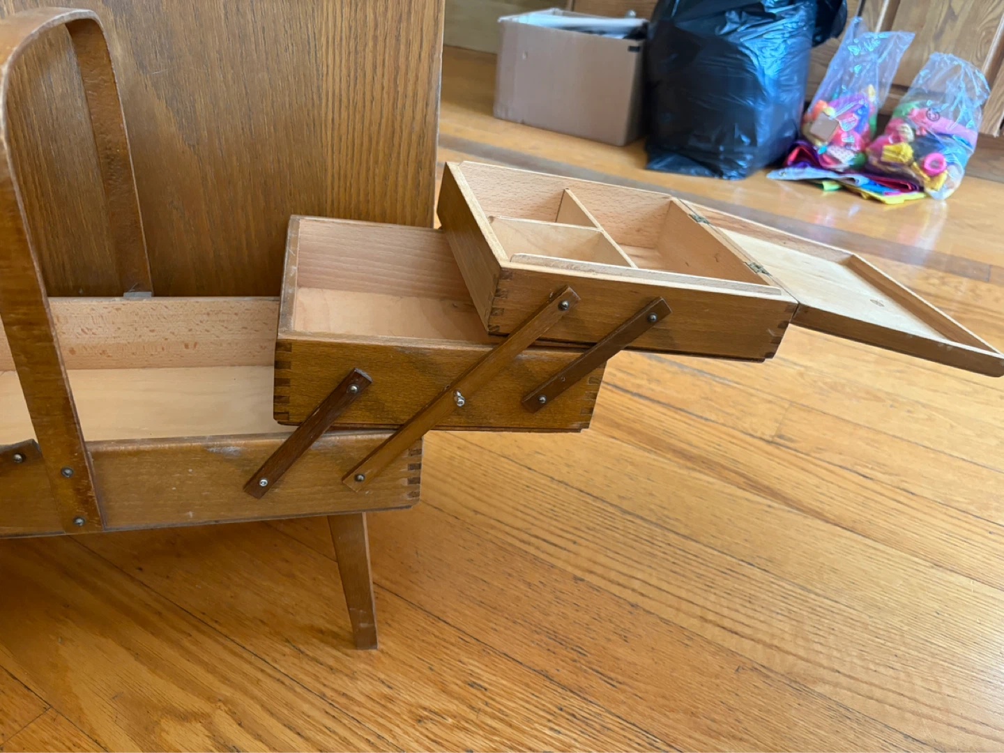 Wooden Sewing Box with Handle - photo 4