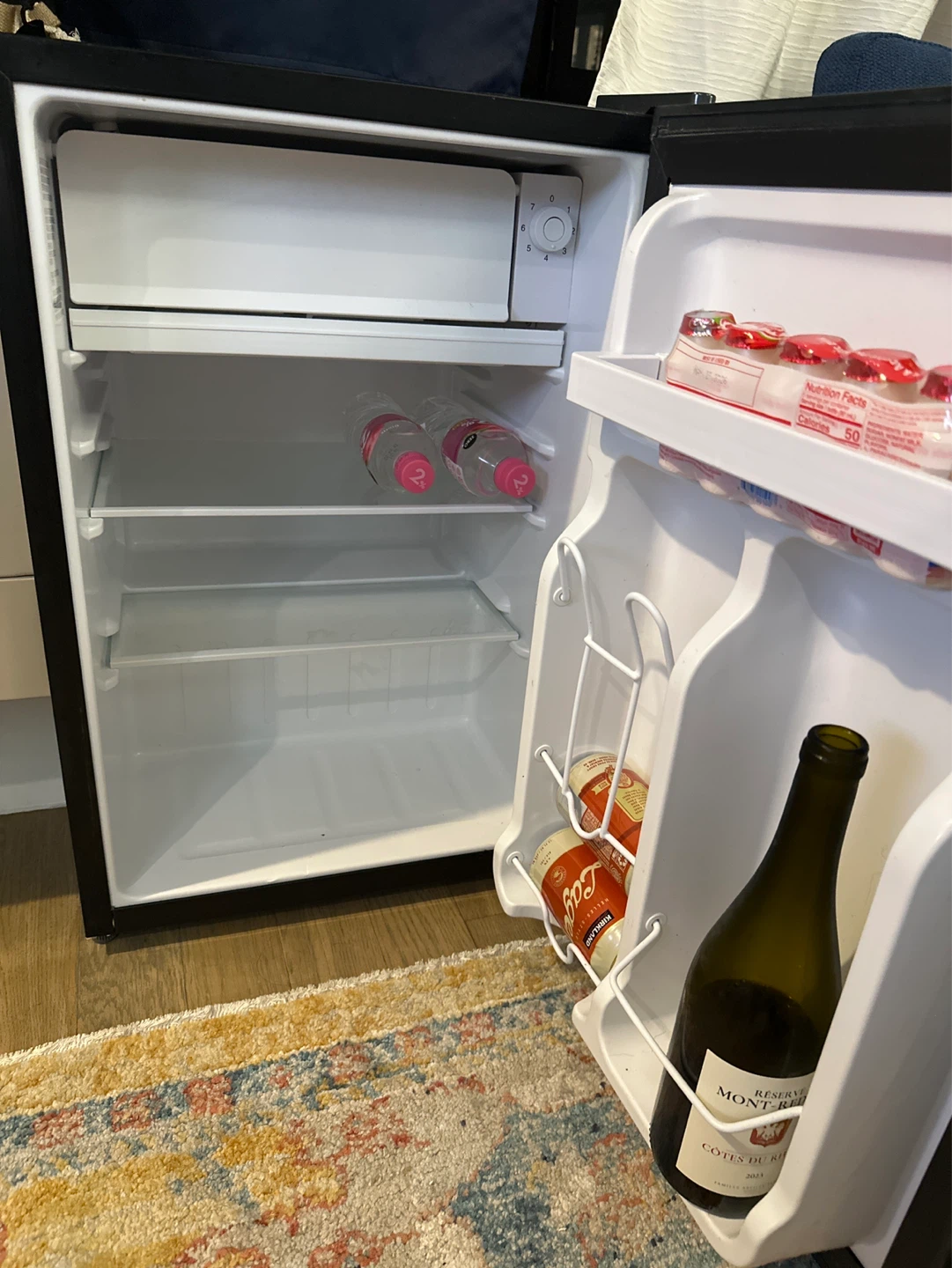 Black+Decker Mini Fridge - photo 2