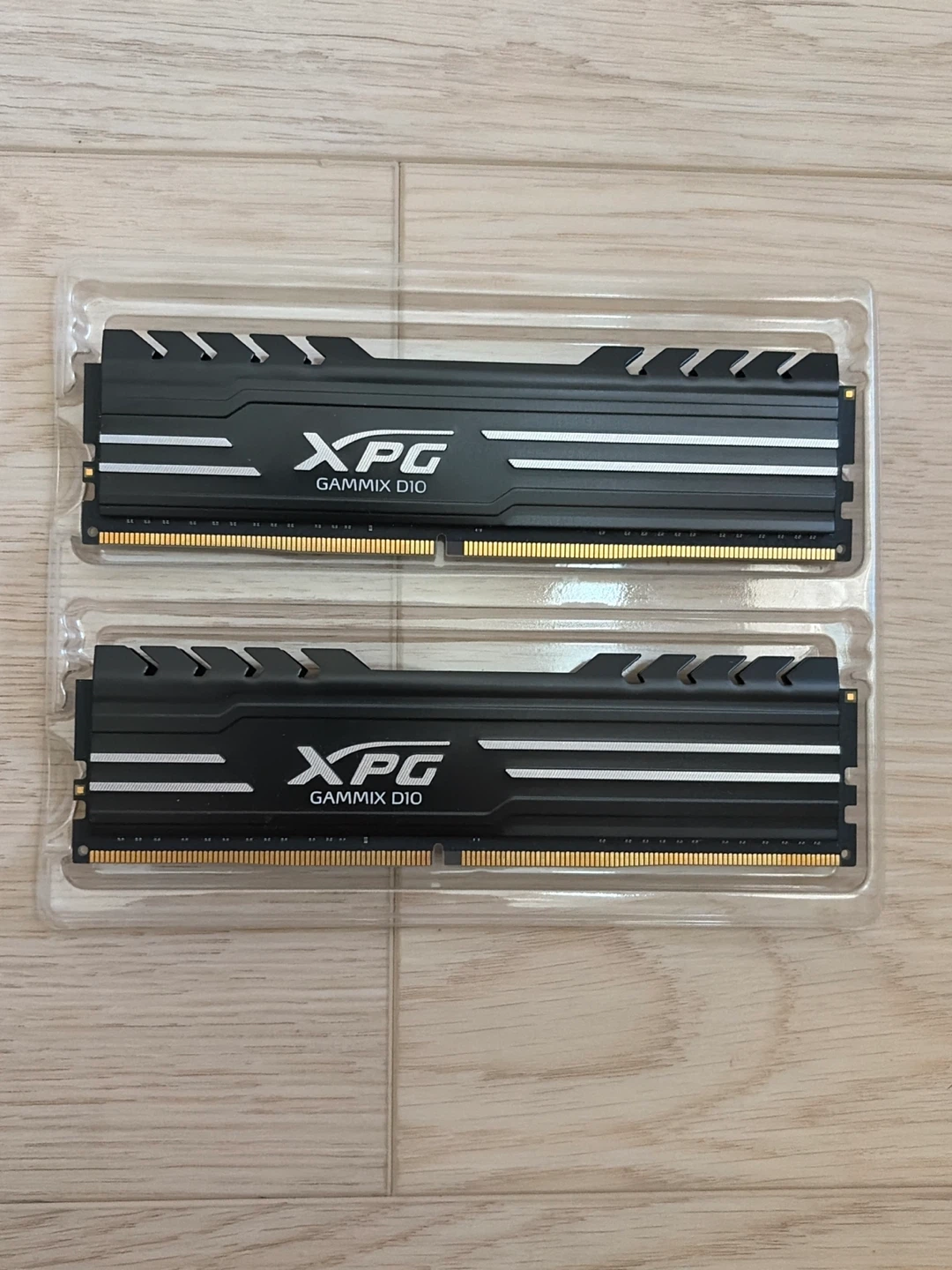 XPG GAMMIX D10 DDR4 3200MHz RAM (2x16GB)