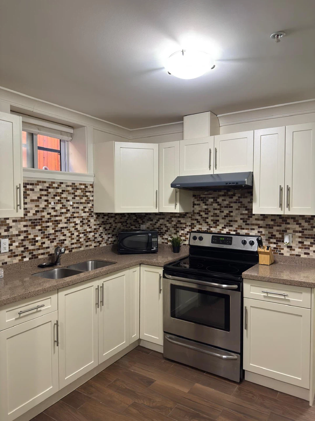 1 bedroom basement suite in South Vancouver - photo 3