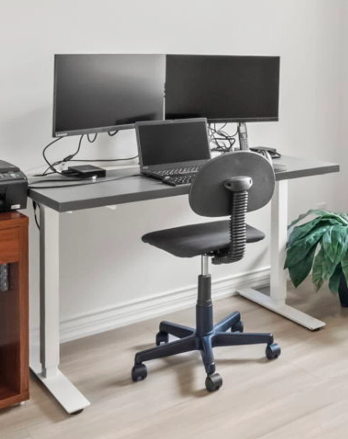 Sit to stand desk and chair - photo 2