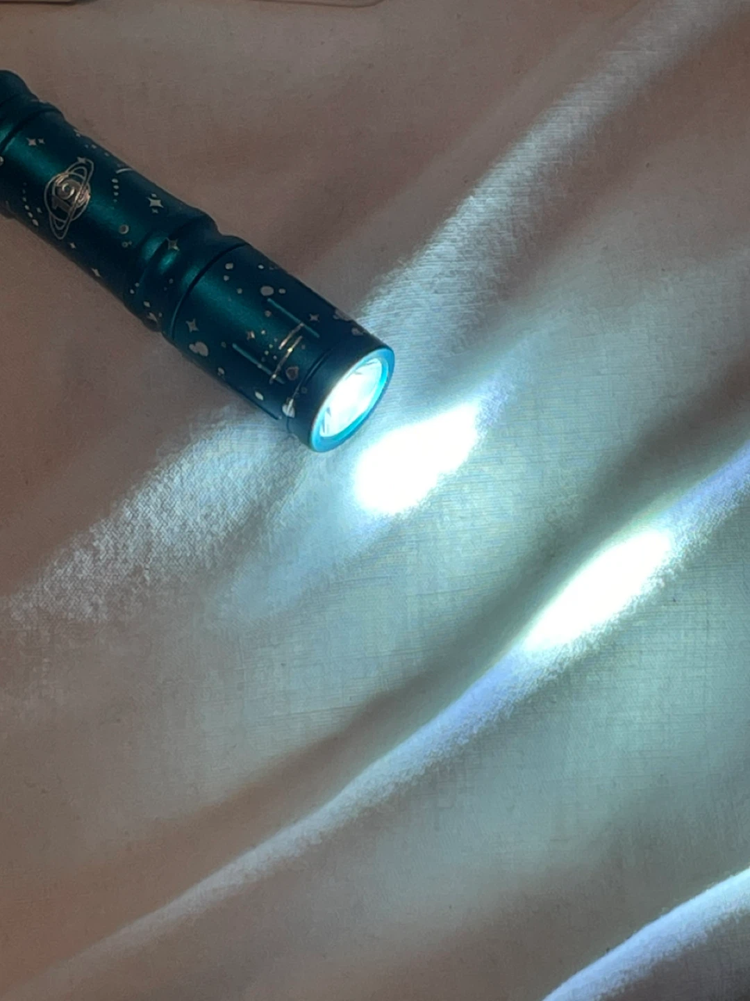 Olight Keychain Flashlight, 90 Lumens, AAA - photo 5