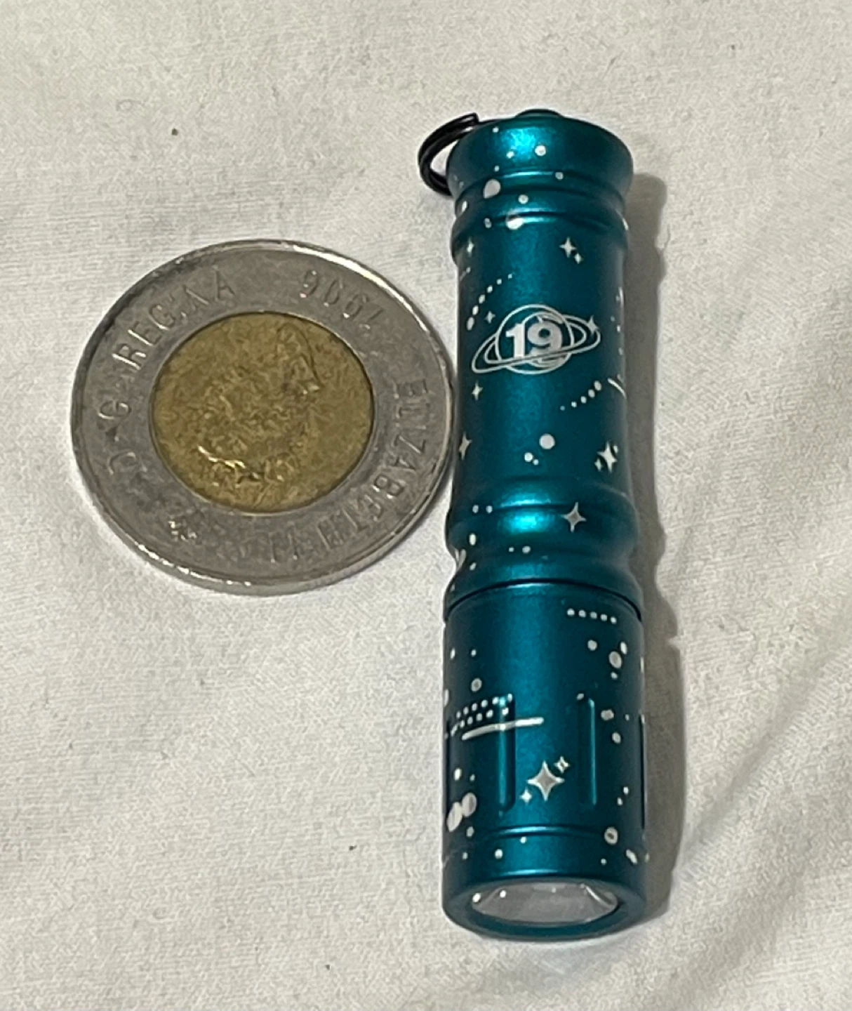 Olight Keychain Flashlight, 90 Lumens, AAA - photo 2