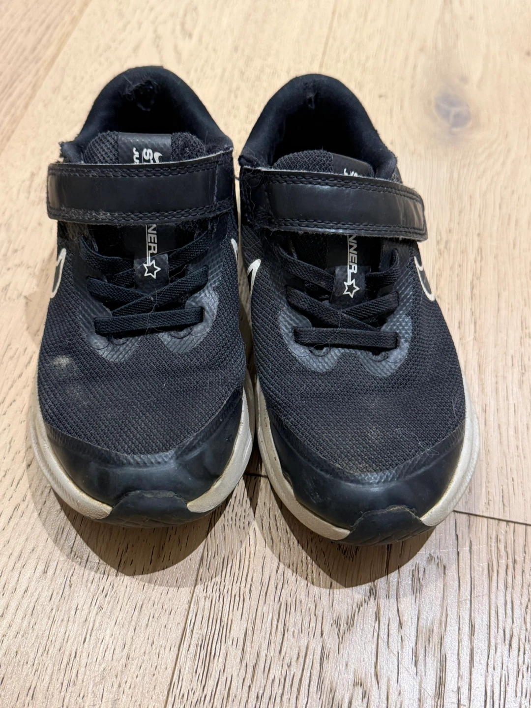 Nike Star Runner kids Black Sneakers