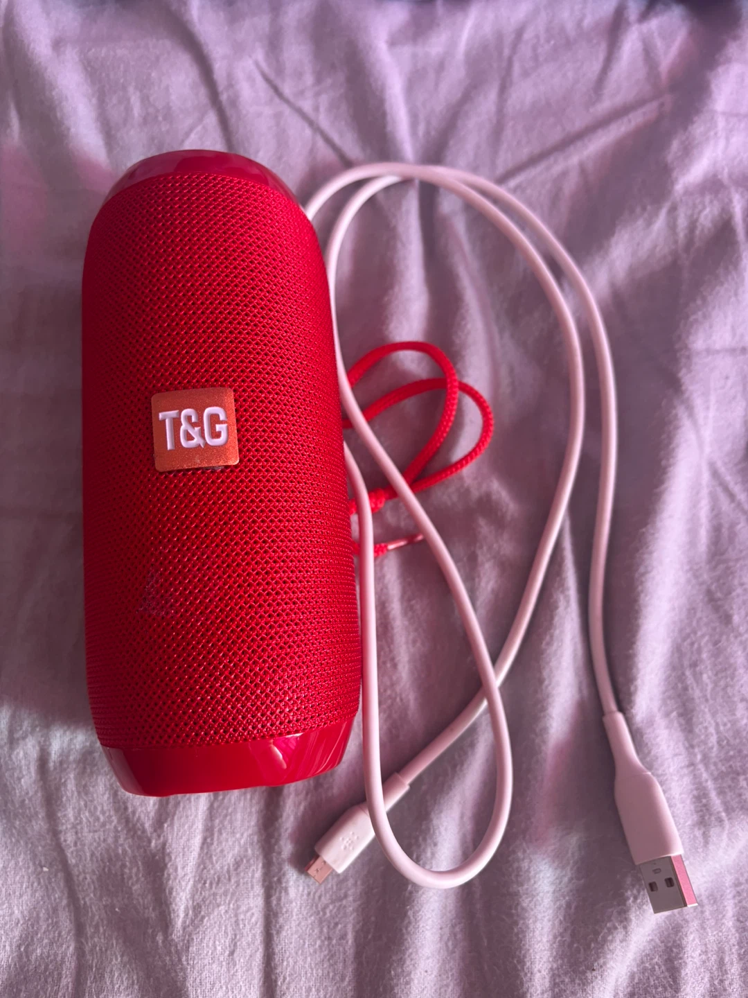 Red T&G Portable Bluetooth Speaker with USB
