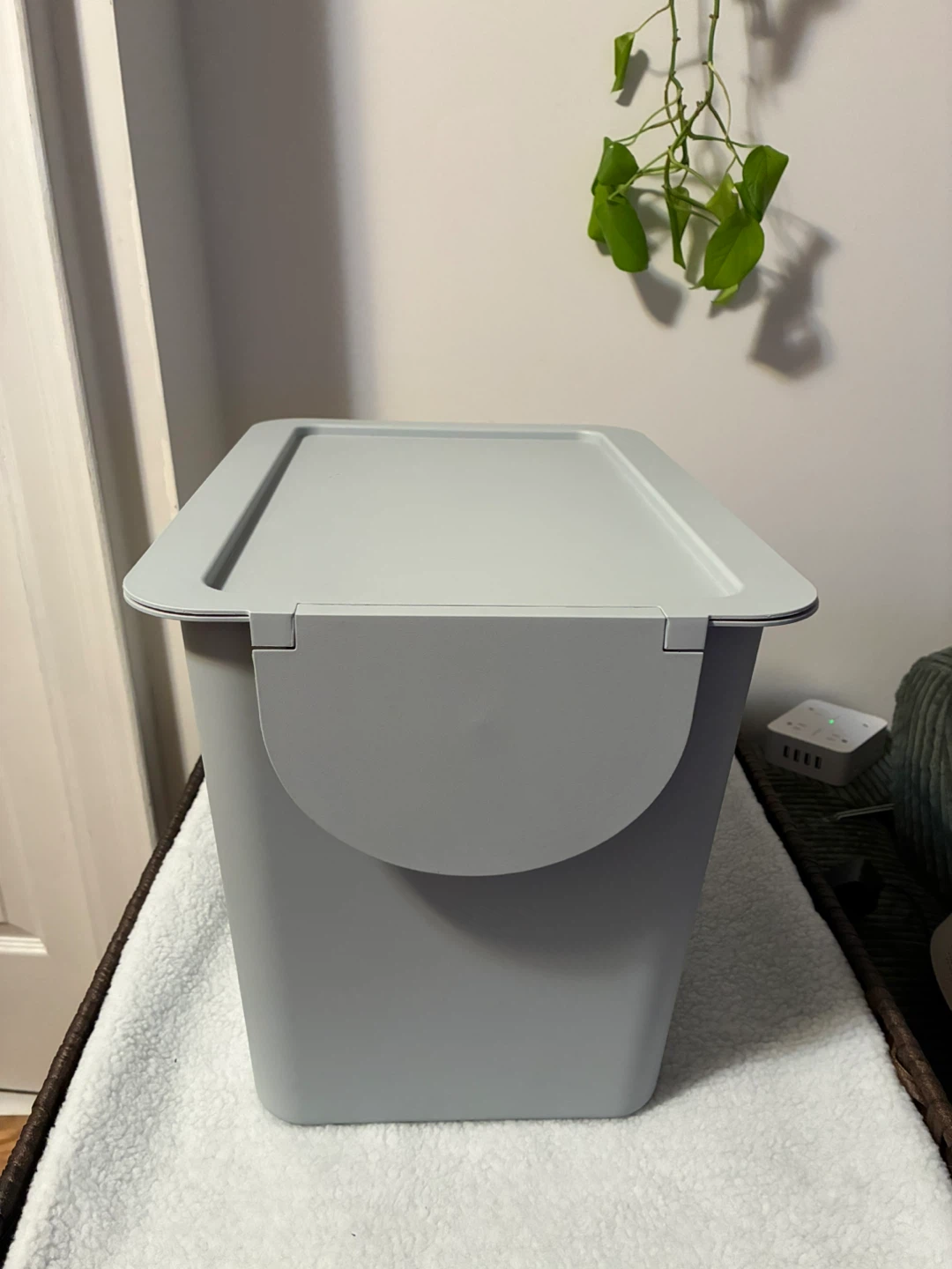 Bin with Lid