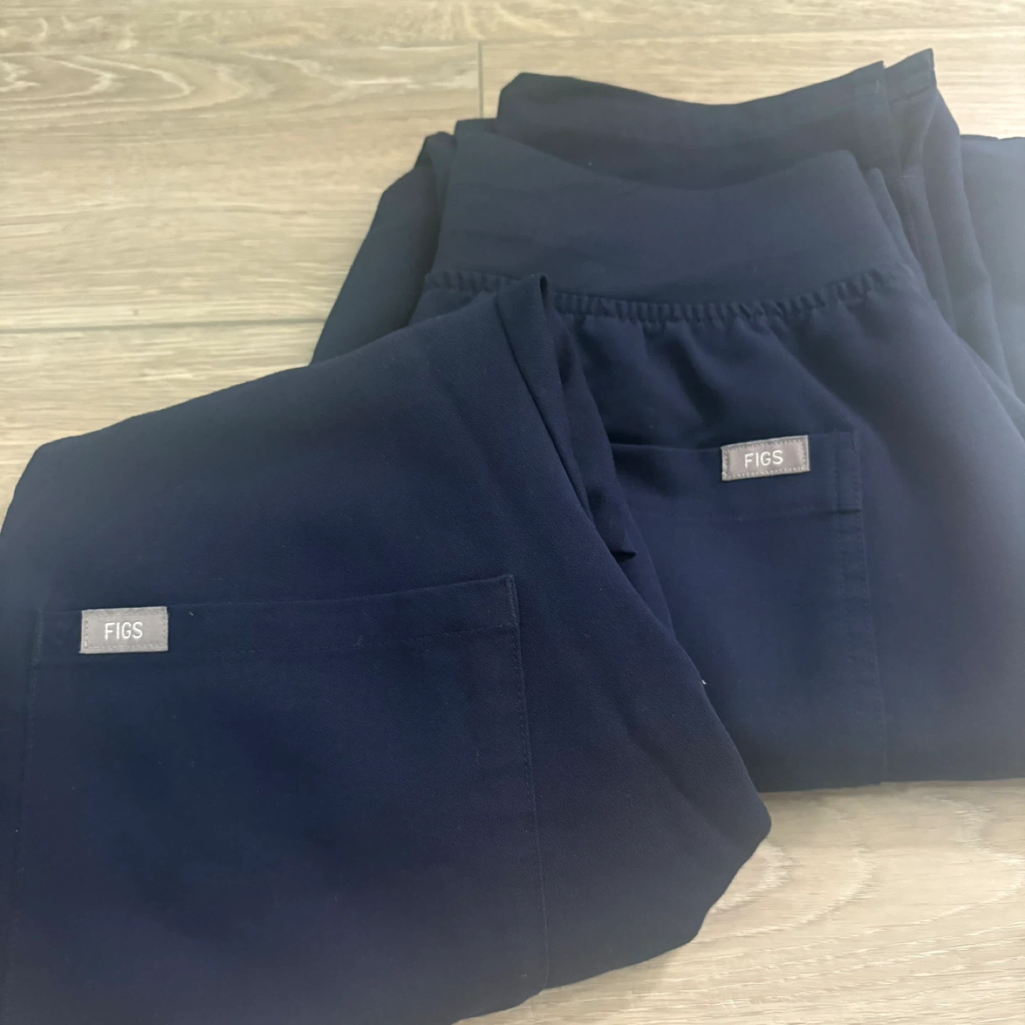 FIGS Navy Scrub Top & Pants Set