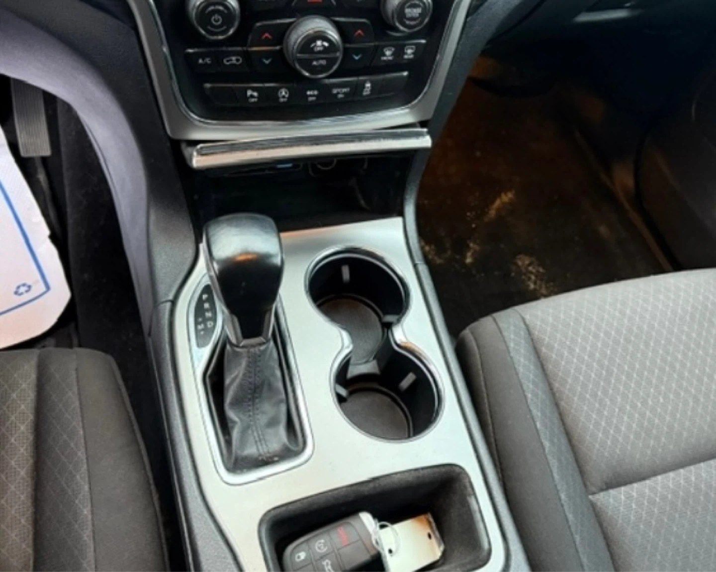 Jeep Grand Cherokee SUV - photo 4