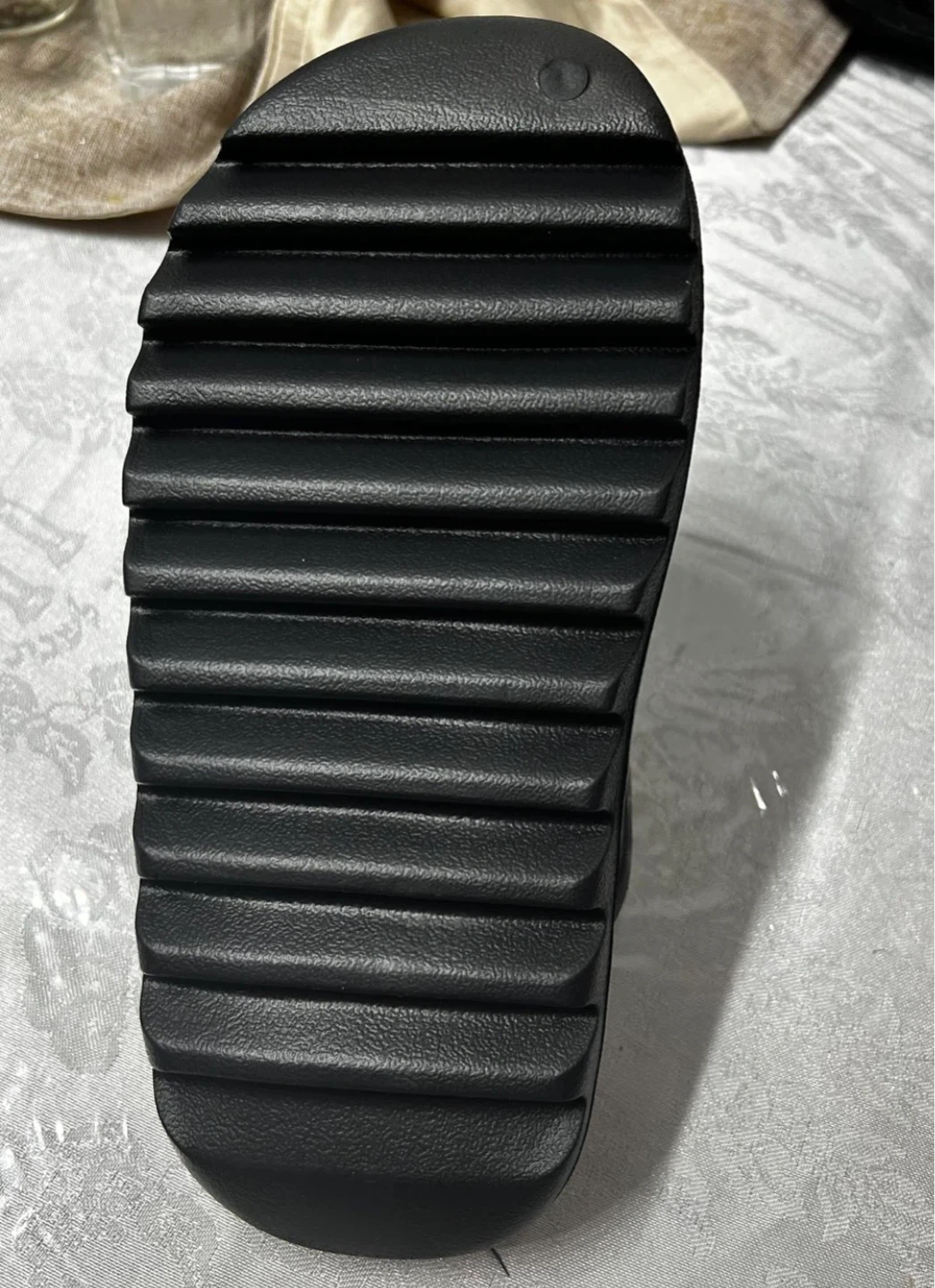 Adidas Yeezy Slide Black Onyx - photo 5