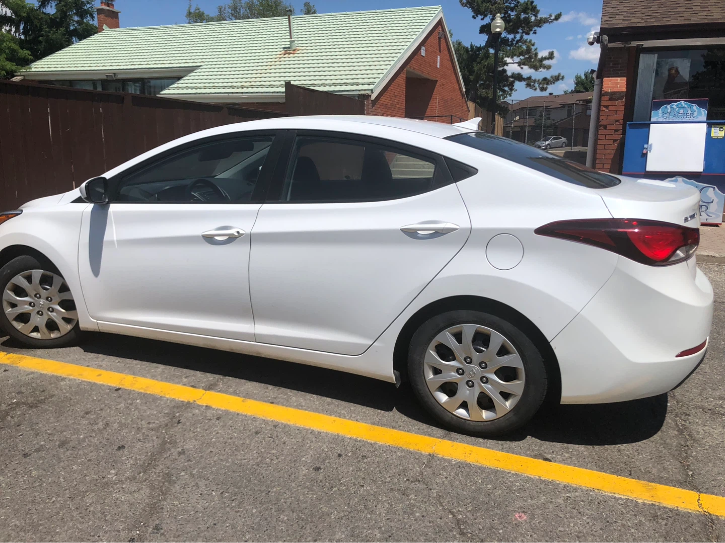 White Hyundai Elantra  2015 - photo 3