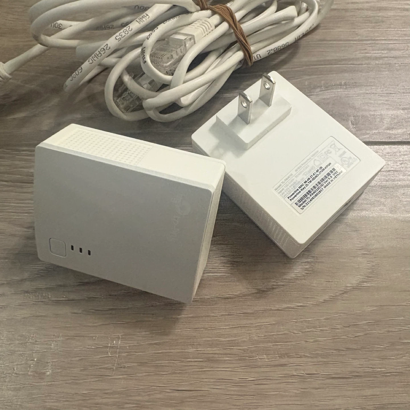 TP-Link Ethernet adapter / extender