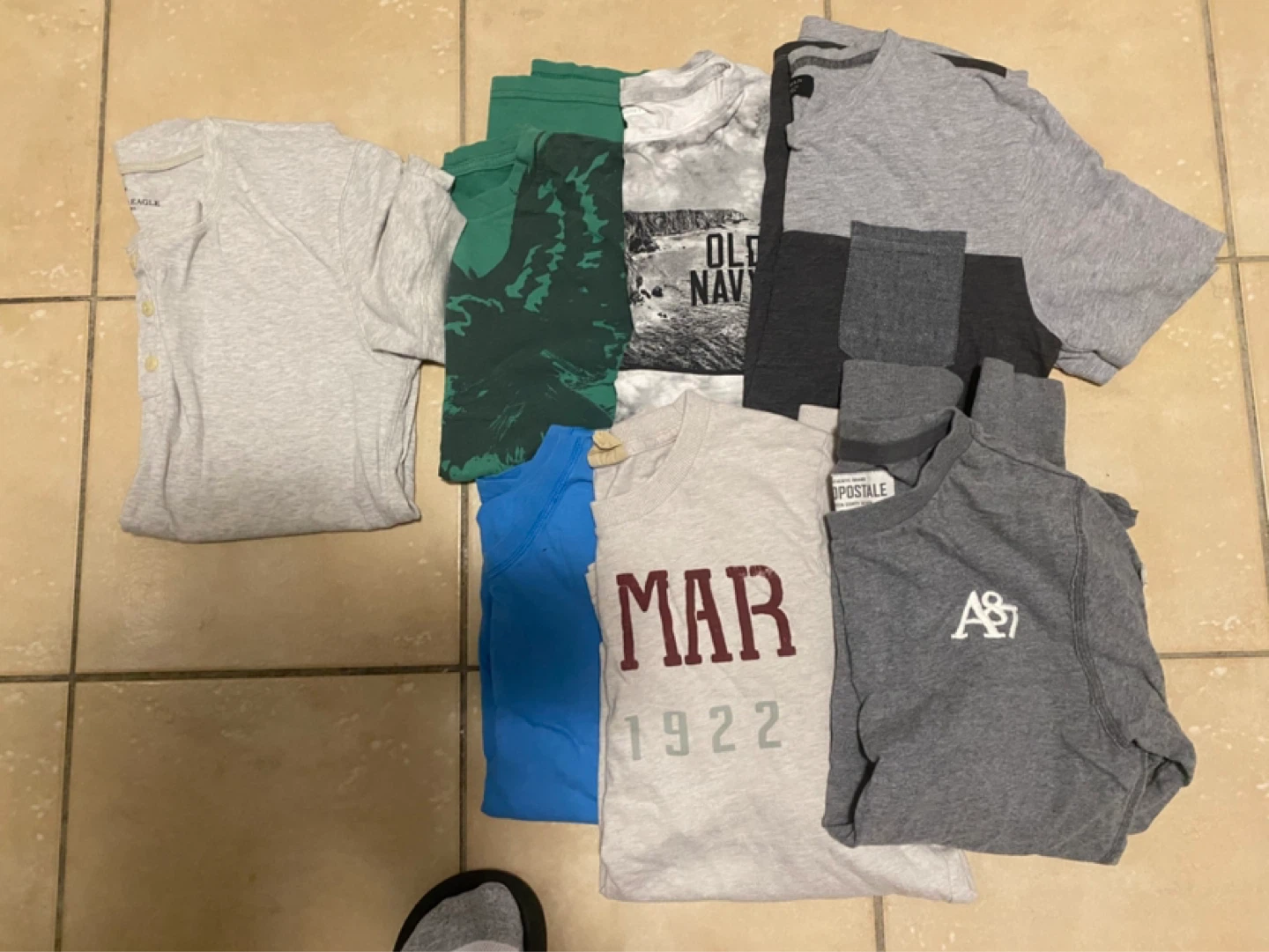Mens size small shirt lot
