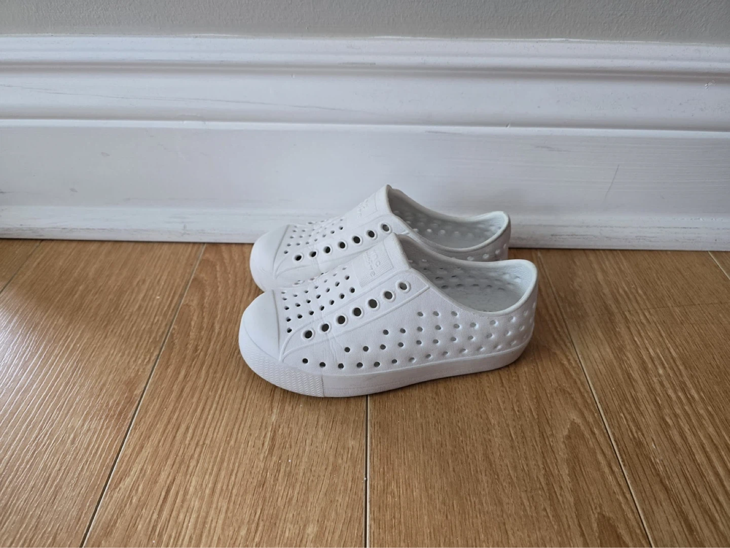 Kids Native shoes size C8 - photo 2