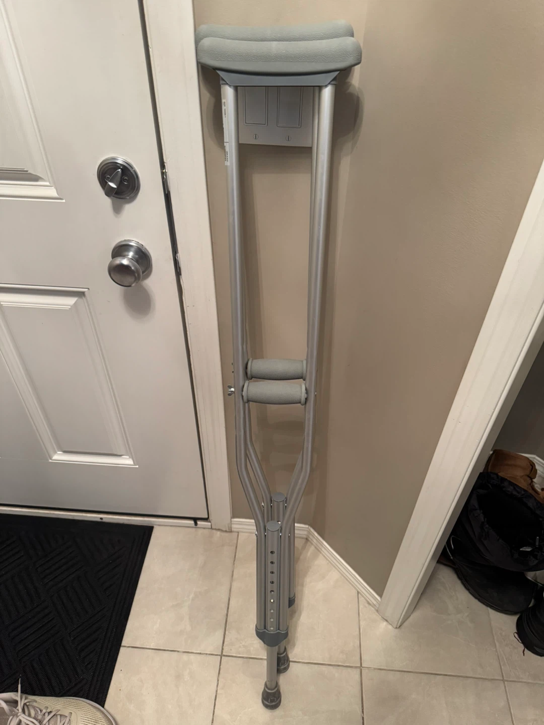 Adjustable Aluminum Crutches