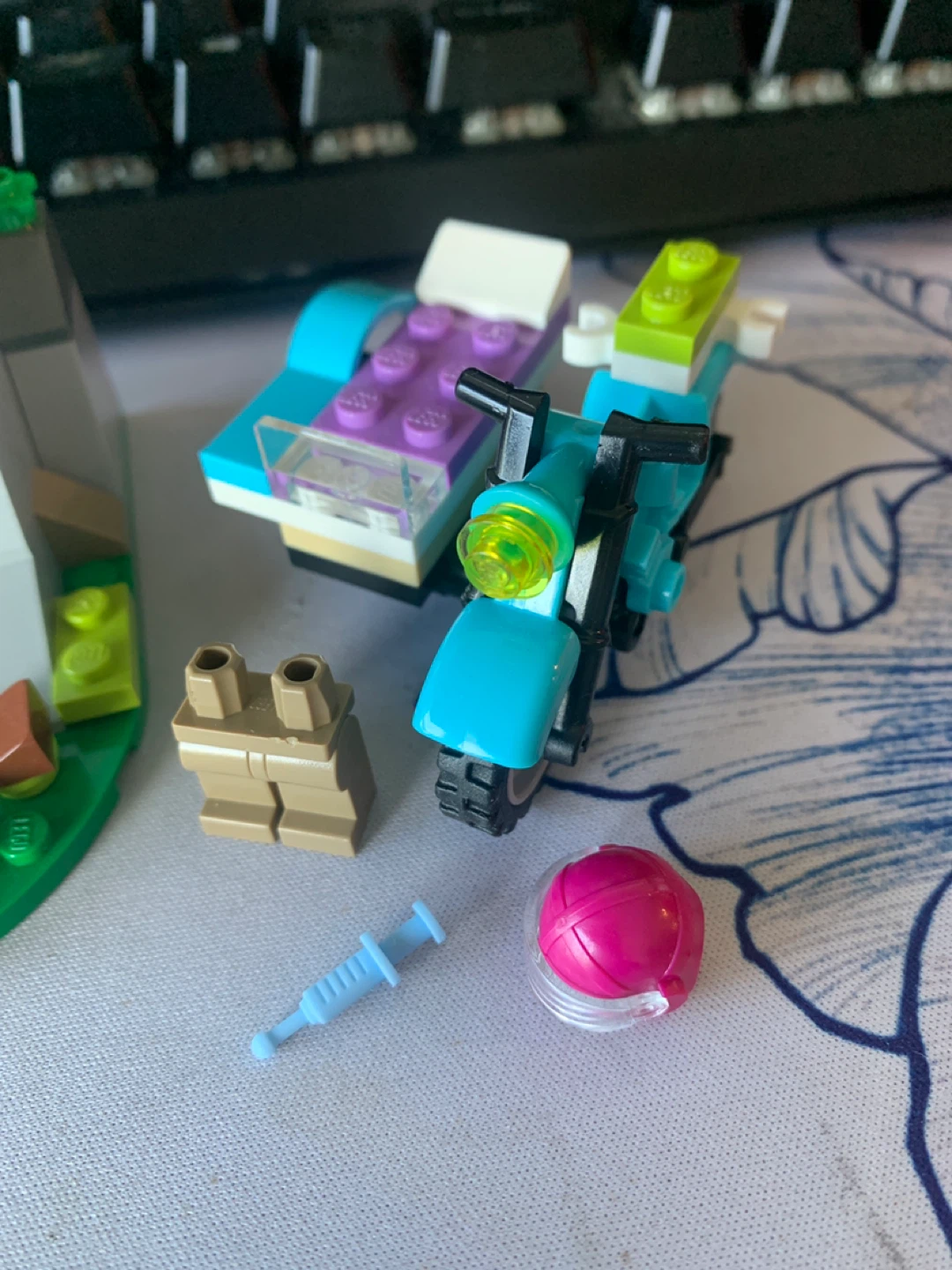 LEGO Friends “First Aid Jungle Bike” #41032 - photo 3