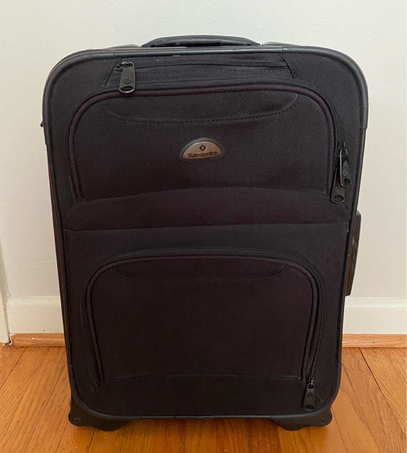 SAMSONITE LUGGAGE *PLEASE READ INFO*