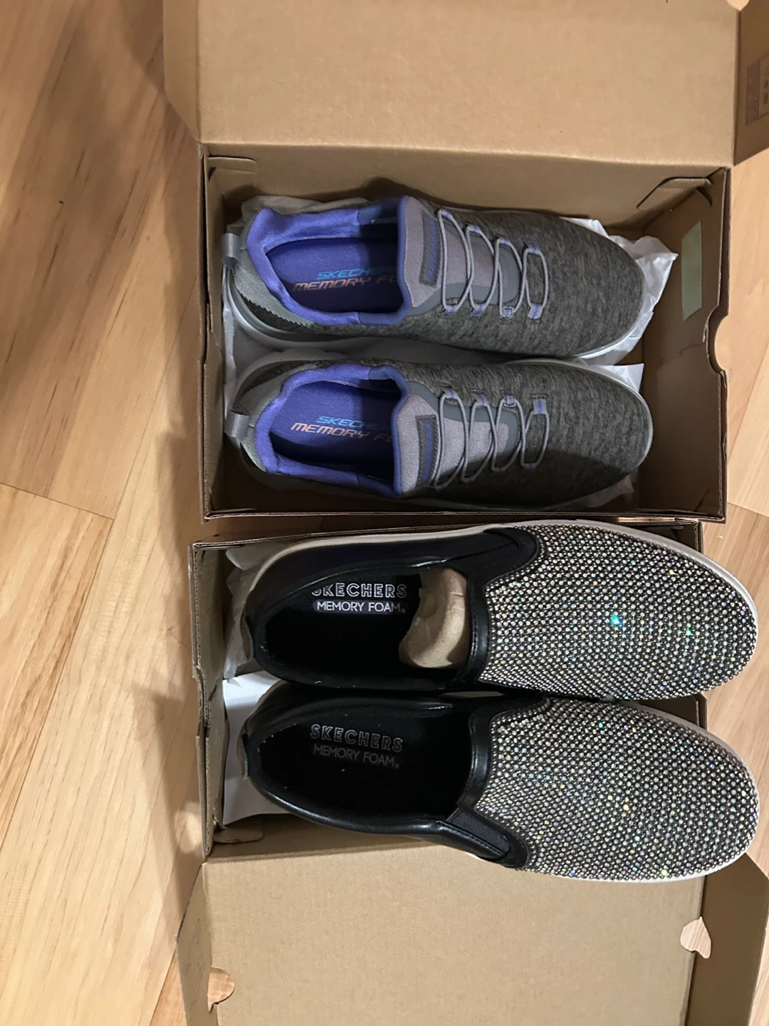 Sketchers 2 pairs for women 6.5us