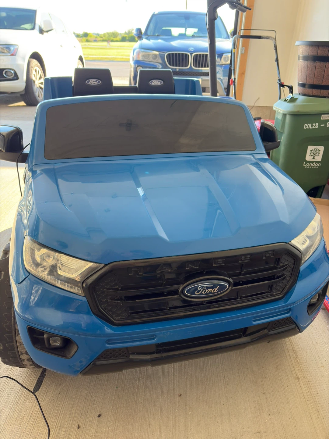 Ford Ranger Ride-On Toy Truck - Blue - photo 2