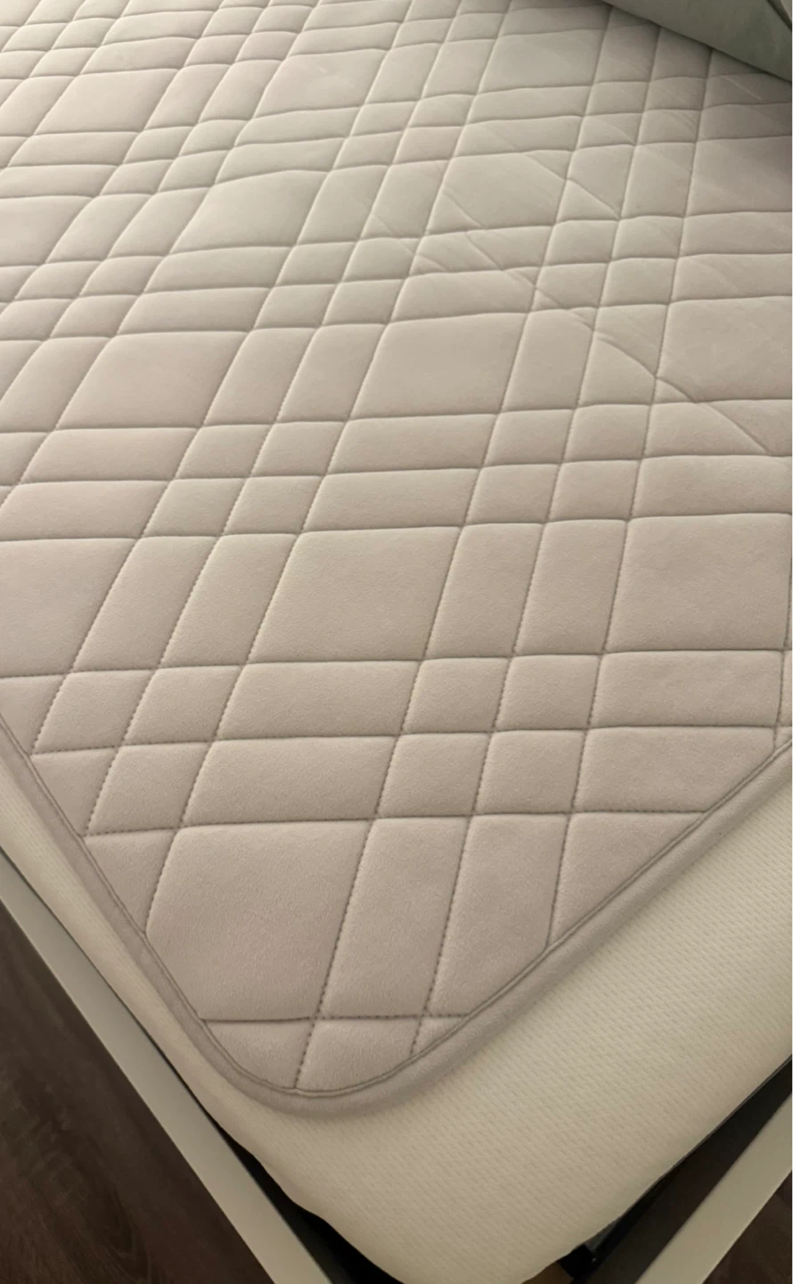 Navien Mate Carbon Heated Mattress Pad (Queen Size) - photo 3
