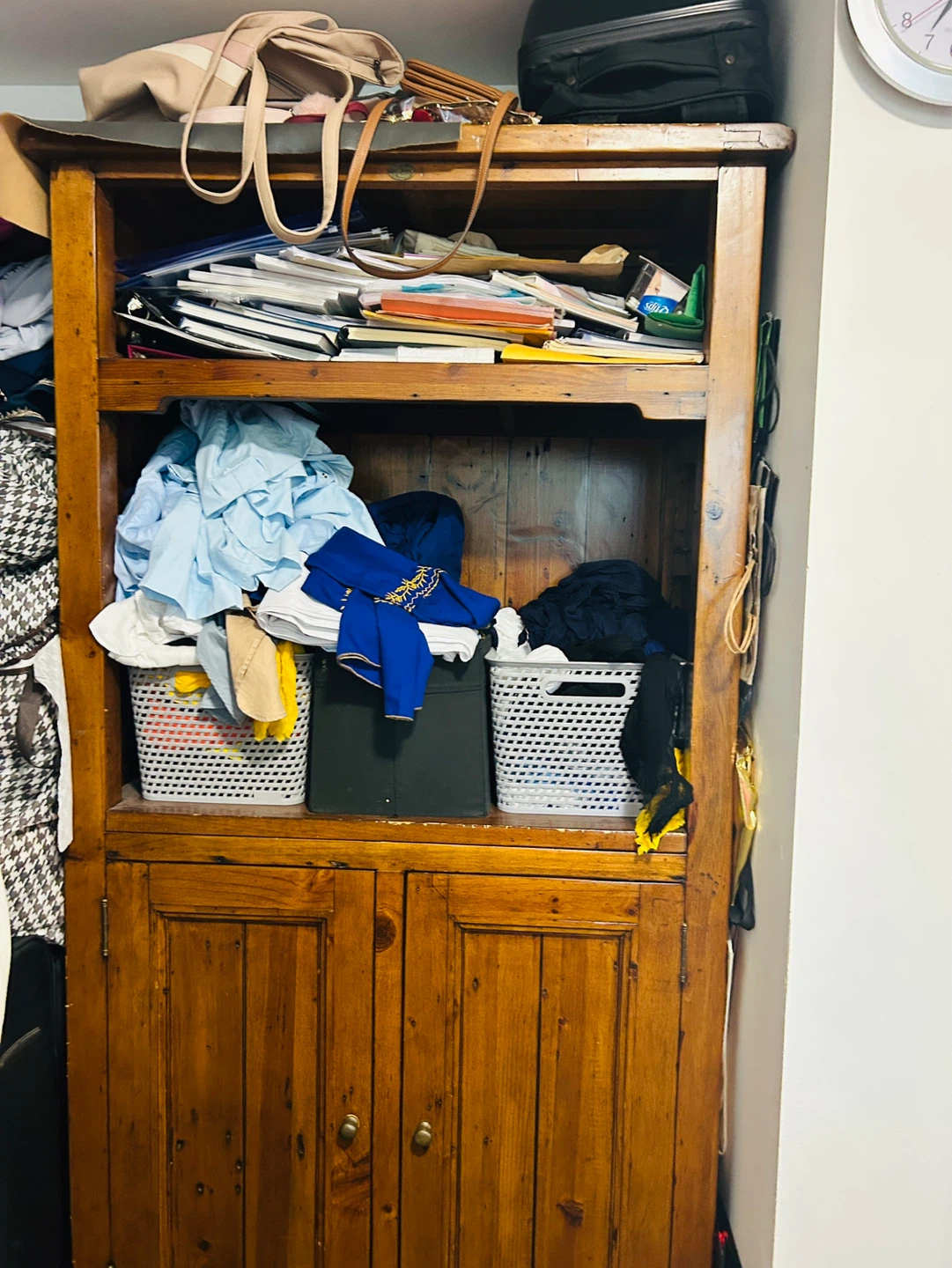 Wooden cabinet with doors and shelves - photo 2