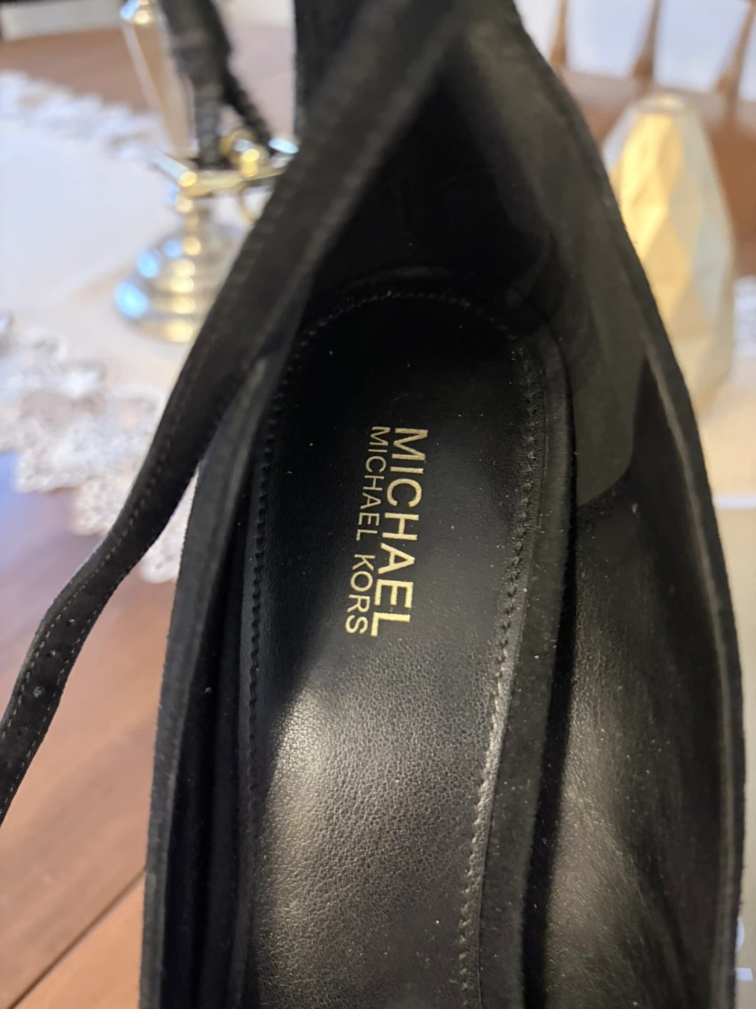 Women’s Michael Kors black suede shoes size 6.5 - photo 4