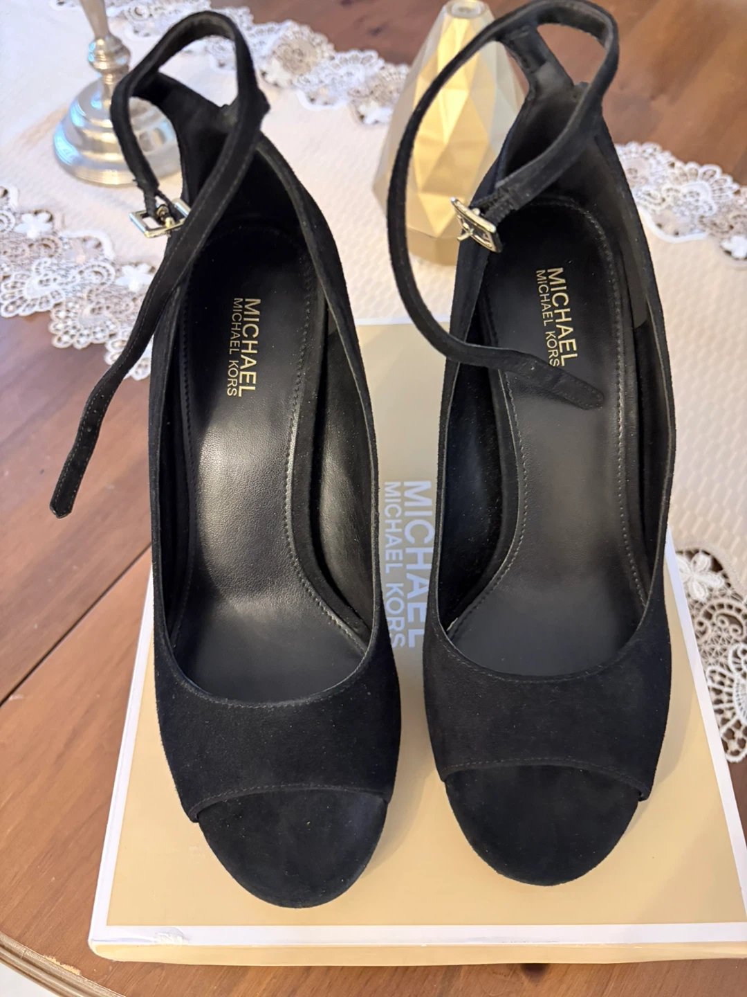 Women’s Michael Kors black suede shoes size 6.5 - photo 2