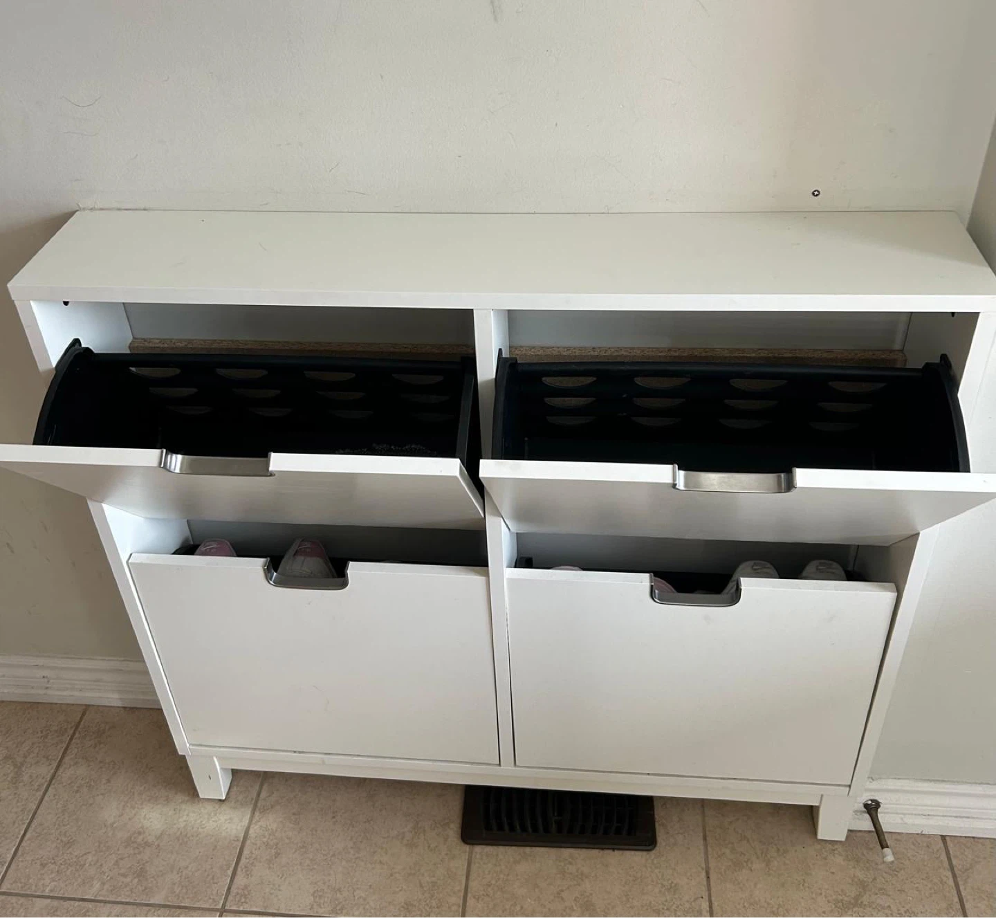 White 4-Door Shoe Cabinet - photo 2