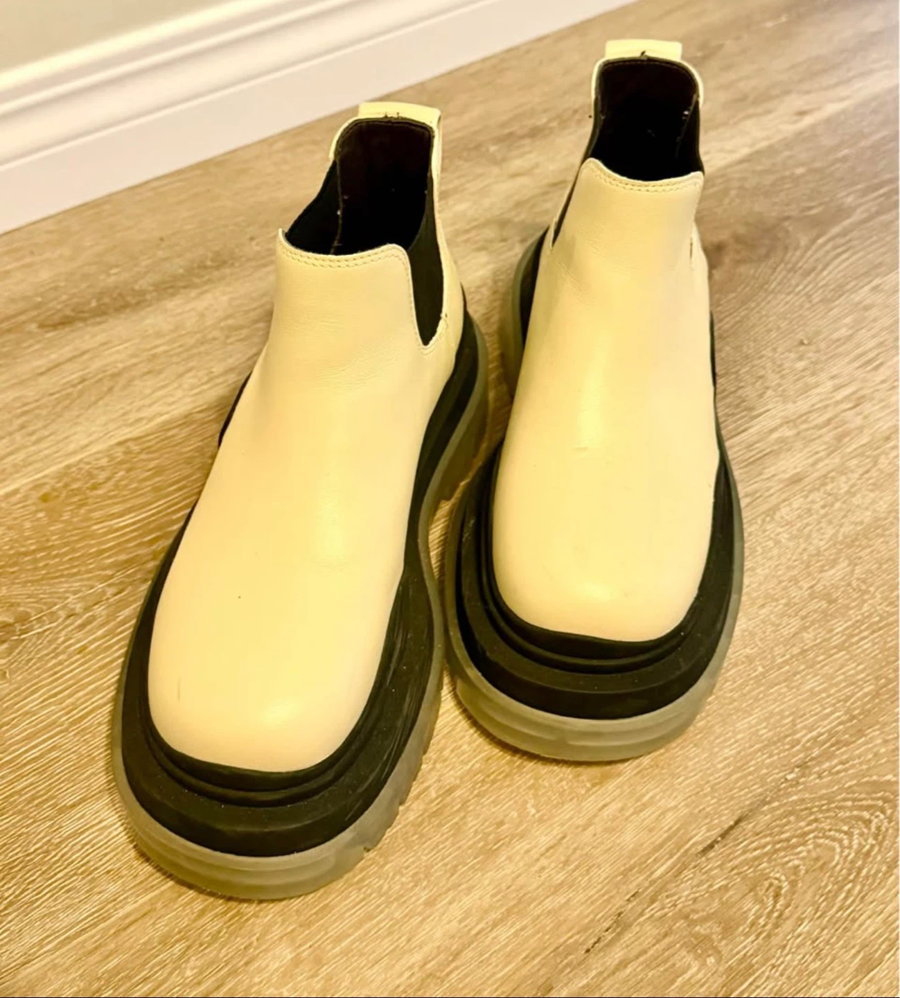 Bottega Veneta Chelsea Boots - photo 2